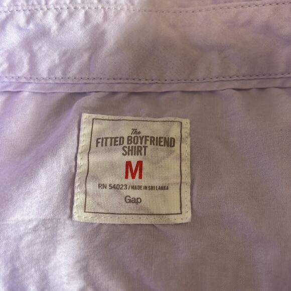 Gap Fitted Boyfriend Shirt Light Purple Woman Size Medium Button Front Collar - Picture 5 of 9